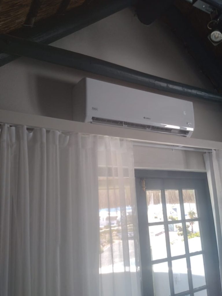 Abalone Hotel & Villas - 18000 Btu Gree Inverter Split