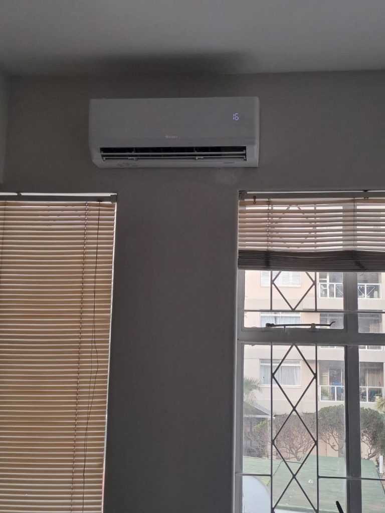 Sea Point Medical Centre - 9000 Btu Gree midwall split - indoor